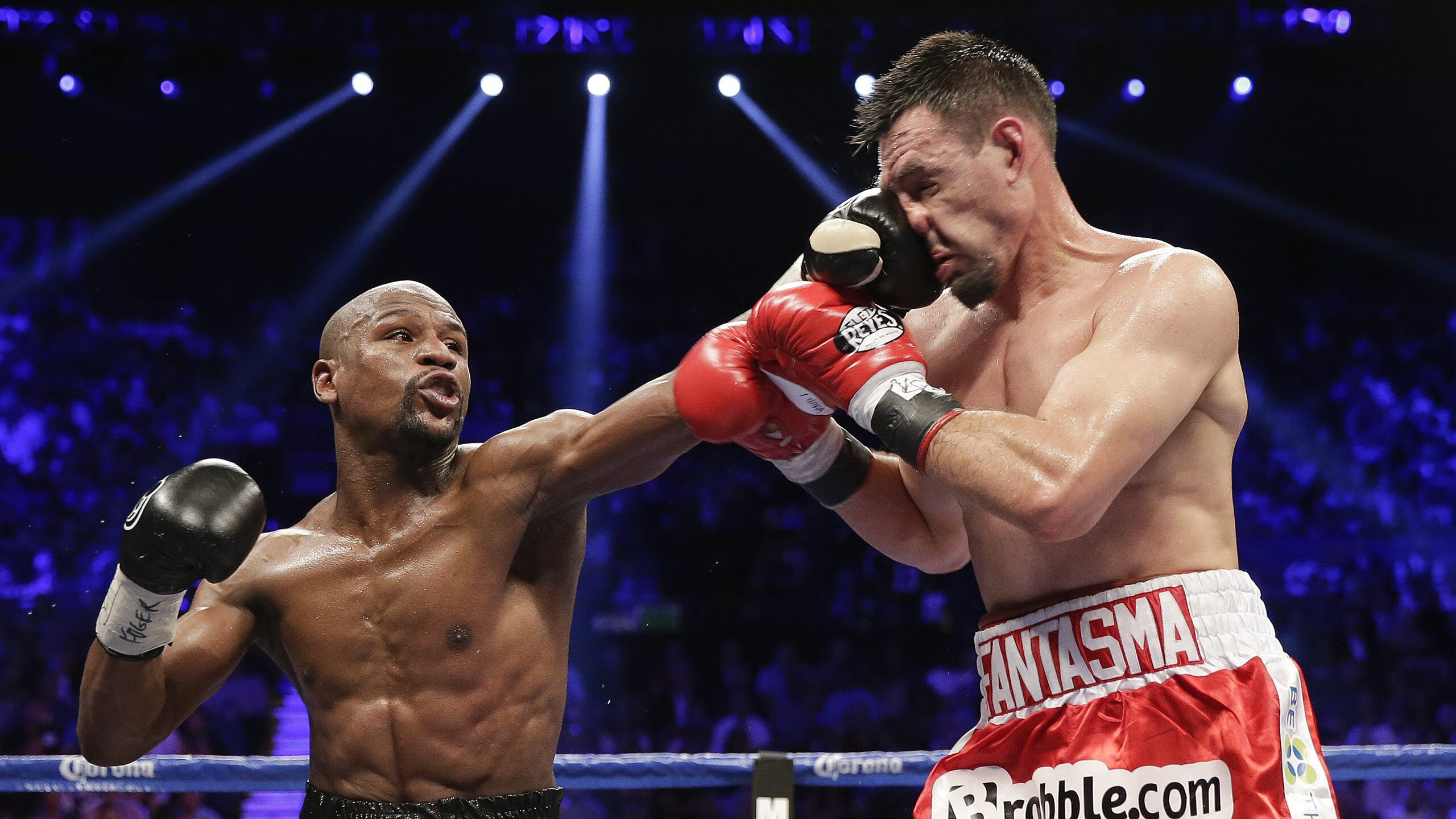 德甲高潮：攻势持续，精彩不断，德甲名场面